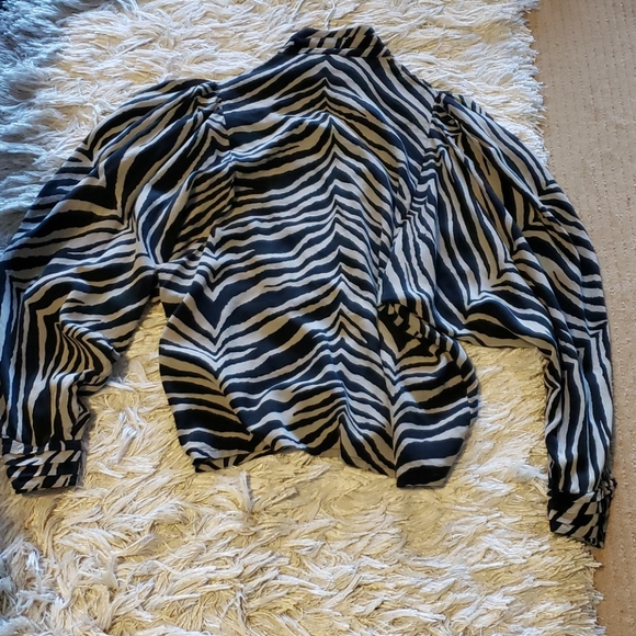 SOLD Oleg Cassini zebra print blouse - Picture 5 of 7